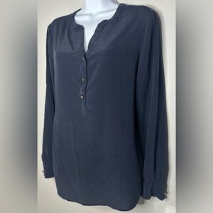 Banana Republic Women’s Navy Silk Long Sleeve Blouse Size Medium